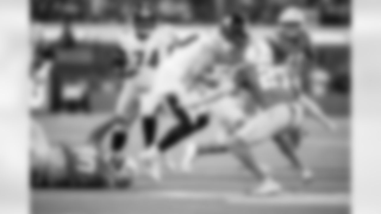 Pittsburgh Steelers tight end Pat Freiermuth (88) during a regular season game between the Pittsburgh Steelers and the Los Angeles Chargers, Sunday, Nov. 9, 2025 in Inglewood, CA. The Chargers beat the Steelers 25-10. (Karl Roser / Pittsburgh Steelers)