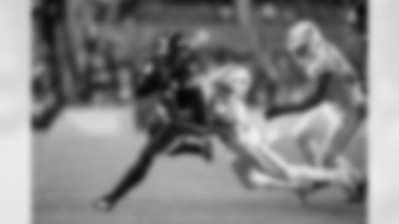 Pittsburgh Steelers running back Kenneth Gainwell (14) during a regular season game between the Pittsburgh Steelers and the Miami Dolphins, Monday, Dec. 15, 2025 in Pittsburgh, PA. The Steelers defeated the Dolphins 28-15. (Karl Roser / Pittsburgh Steelers)