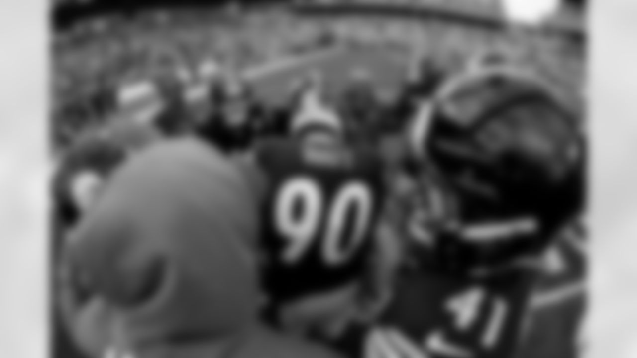 Pittsburgh Steelers linebacker T.J. Watt (90) during a regular season game between the Pittsburgh Steelers and the Cincinnati Bengals, Sunday, Nov. 16, 2025 in Pittsburgh, PA. (Karl Roser / Pittsburgh Steelers)