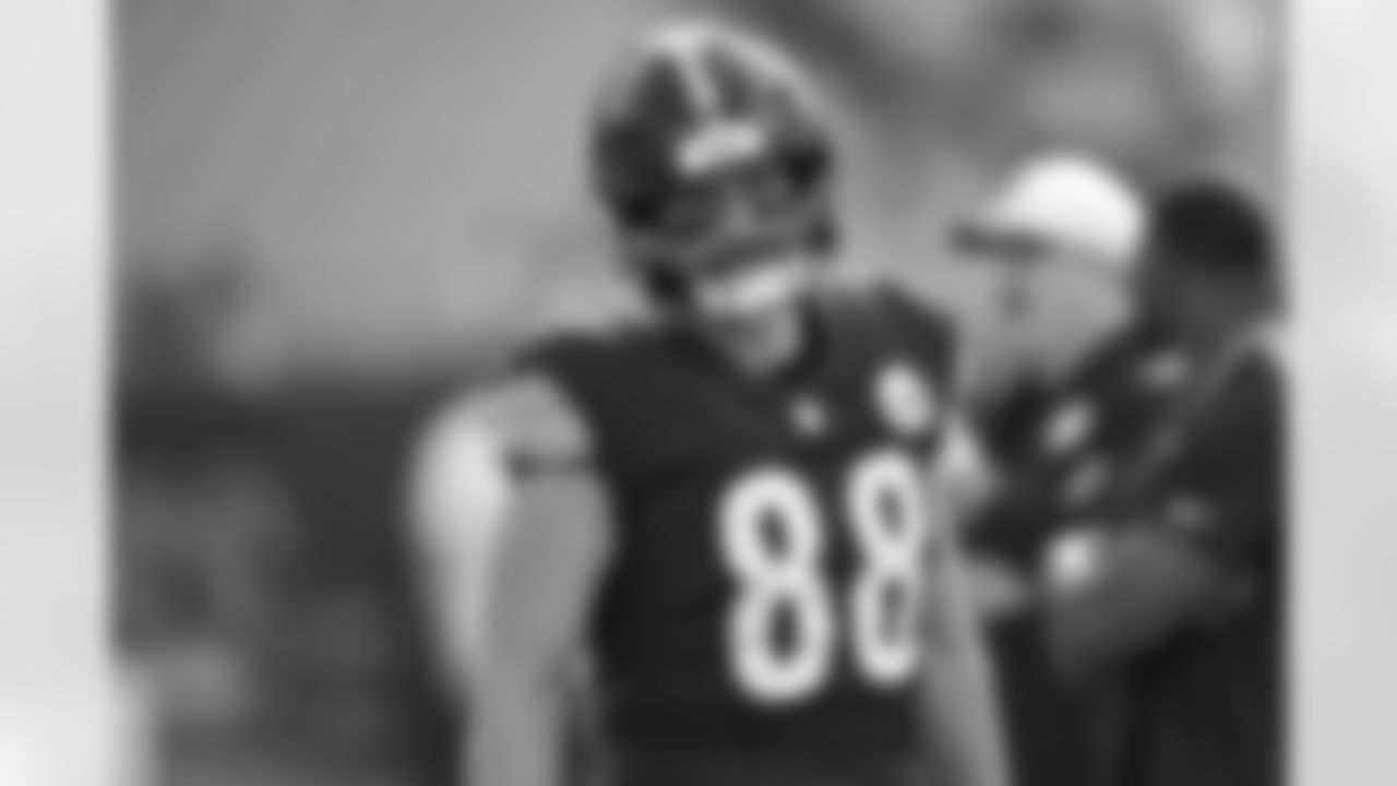 Pittsburgh Steelers tight end Pat Freiermuth (88) during a preseason game between the Pittsburgh Steelers and the Carolina Panthers, on Thursday August 21, 2025 in Charlotte, NC. (Karl Roser / Pittsburgh Steelers)