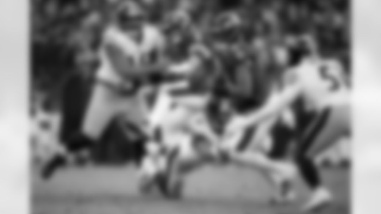 Pittsburgh Steelers linebacker Alex Highsmith (56) during a regular season game between the Pittsburgh Steelers and the Baltimore Ravens, Sunday, Dec. 7, 2025 in Baltimore, MD. The Steelers defeated the Ravens 27-22. (Karl Roser / Pittsburgh Steelers)