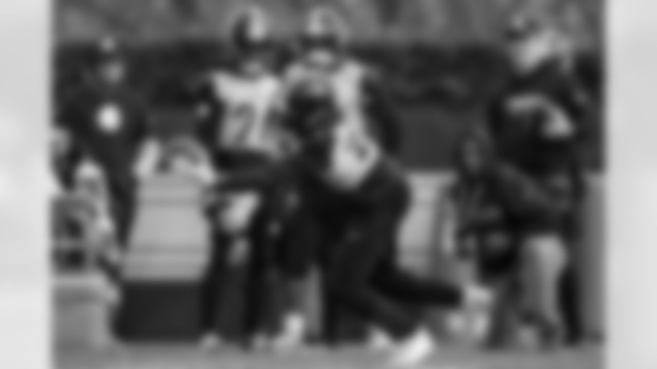 Pittsburgh Steelers safety Juan Thornhill (22) during practice at the UPMC Rooney Sports Complex preparing for a Week 10 matchup against the Los Angeles Chargers, Friday, Nov. 7, 2025 in Pittsburgh, PA. (Alysa Rubin / Pittsburgh Steelers)