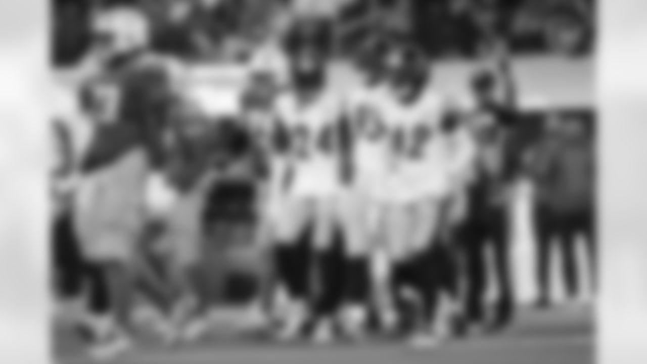 Pittsburgh Steelers cornerback Joey Porter Jr. (24) Pittsburgh Steelers defensive tackle Esezi Otomewo (93) Pittsburgh Steelers cornerback James Pierre (42) during a regular season game between the Pittsburgh Steelers and the Los Angeles Chargers, Sunday, Nov. 9, 2025 in Inglewood, CA. (Alysa Rubin / Pittsburgh Steelers)