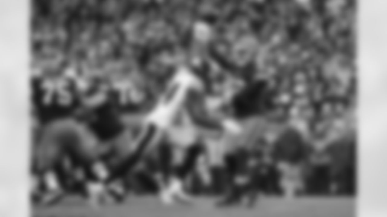 Pittsburgh Steelers cornerback Joey Porter Jr. (24) during a regular season game between the Pittsburgh Steelers and the Cleveland Browns, Sunday, Dec. 28, 2025 in Cleveland, OH. (Alysa Rubin / Pittsburgh Steelers)