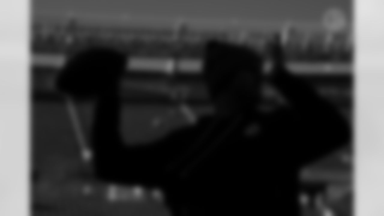 Pittsburgh Steelers quarterback Will Howard (18) during a regular season game between the Pittsburgh Steelers and the Chicago Bears, Sunday, Nov. 23, 2025 in Chicago, IL. (Alysa Rubin / Pittsburgh Steelers)