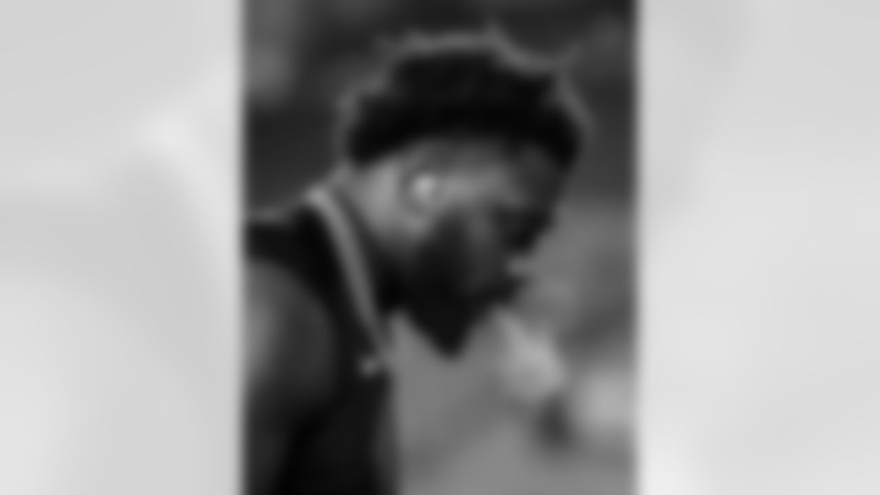 Pittsburgh Steelers linebacker Patrick Queen (6) prior to a regular season game between the Pittsburgh Steelers and the Baltimore Ravens, Sunday, Jan. 4, 2026 in Pittsburgh, PA. The Steelers defeated the Ravens 26-24. (Alysa Rubin / Pittsburgh Steelers)