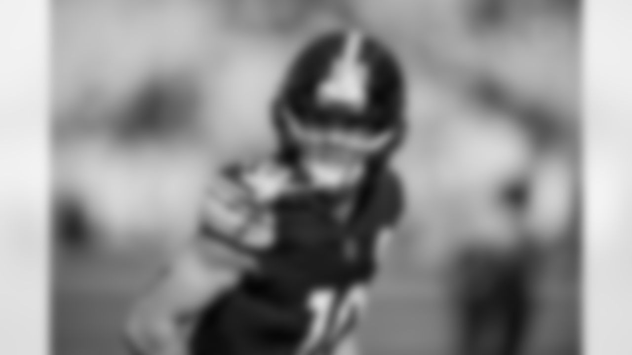 Pittsburgh Steelers wide receiver Roman Wilson (10) prior to a regular season game between the Pittsburgh Steelers and the Cincinnati Bengals, Sunday, Nov. 16, 2025 in Pittsburgh, PA. The Steelers defeated the Bengals 34-12. (Karl Roser / Pittsburgh Steelers)