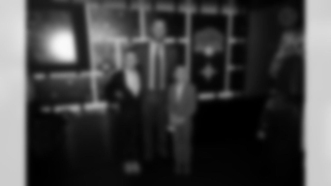 The Pittsburgh Steelers celebrate the 2025 Hall of Honor Class during the Hall of Honor Dinner Ceremony presented by U.S. Steel on Sunday, Dec. 14, 2025 in Pittsburgh, PA. (Karl Roser / Pittsburgh Steelers)