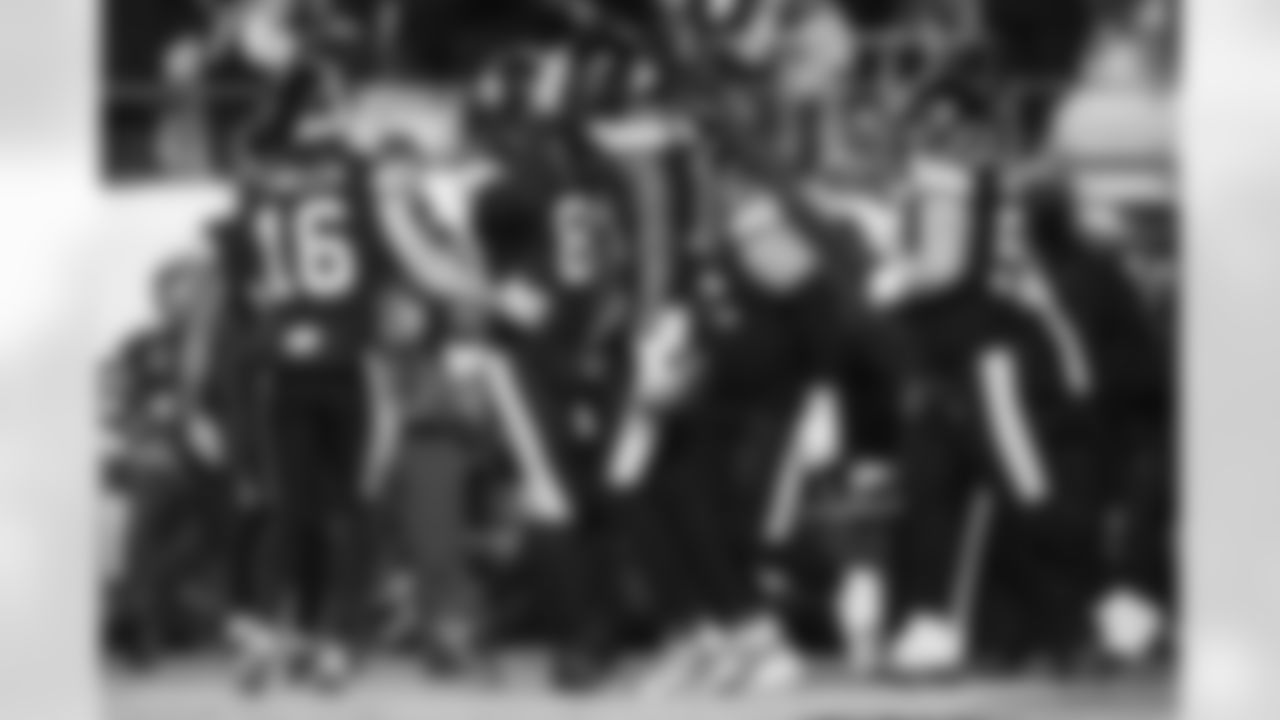 Pittsburgh Steelers quarterback Aaron Rodgers (8) and Pittsburgh Steelers wide receiver Marquez Valdes-Scantling (11) celebrate scoring a touchdown during a regular season game against the Miami Dolphins, Monday, Dec. 15, 2025 in Pittsburgh, PA. The Steelers defeated the Dolphins 28-15. (Alysa Rubin / Pittsburgh Steelers)