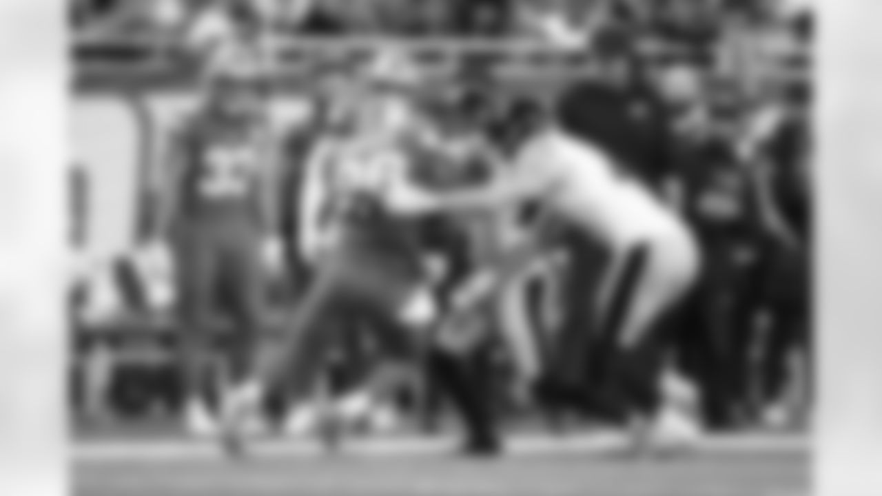 Pittsburgh Steelers cornerback Brandin Echols (26) and Pittsburgh Steelers linebacker Payton Wilson (41) during a regular season game between the Pittsburgh Steelers and the Detroit Lions, Sunday, Dec. 21, 2025 in Detroit, MI. (Alysa Rubin / Pittsburgh Steelers)