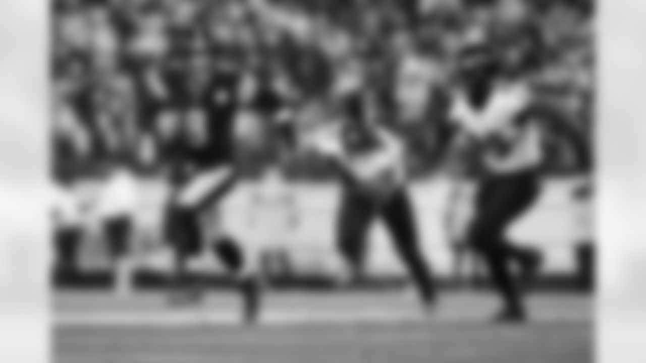 Pittsburgh Steelers quarterback Aaron Rodgers (8) during a regular season game between the Pittsburgh Steelers and the Baltimore Ravens, Sunday, Jan. 4, 2026 in Pittsburgh, PA.  (Alysa Rubin / Pittsburgh Steelers)