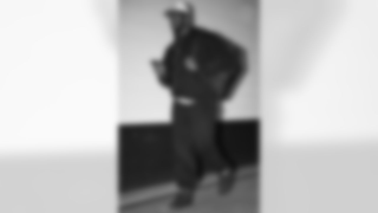 Pittsburgh Steelers linebacker Jeremiah Moon (53) during a regular season game between the Pittsburgh Steelers and the Cleveland Browns, Sunday, Dec. 28, 2025 in Cleveland, OH. (Alysa Rubin / Pittsburgh Steelers)