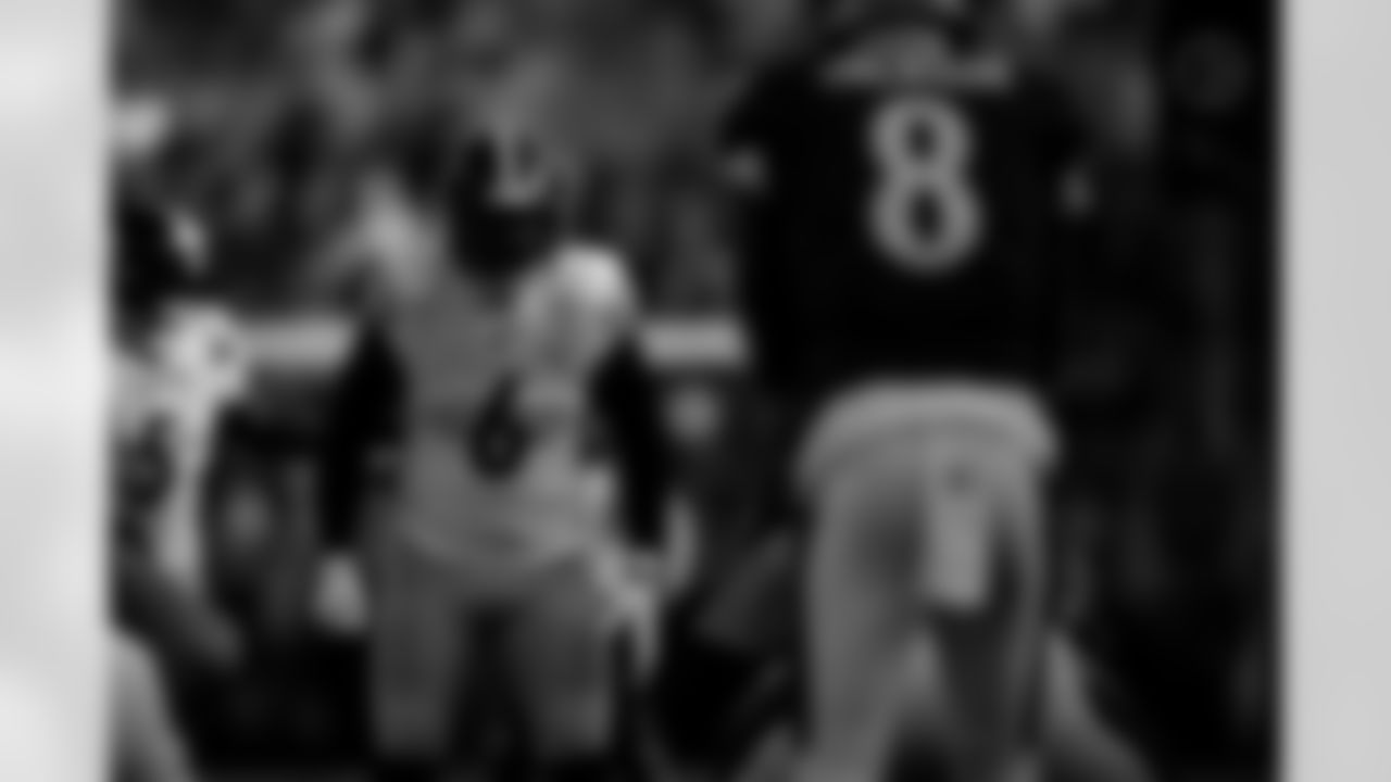 Pittsburgh Steelers linebacker Patrick Queen (6) during a regular season game between the Pittsburgh Steelers and the Baltimore Ravens, Sunday, Dec. 7, 2025 in Baltimore, MD. The Steelers defeated the Ravens 27-22. (Karl Roser / Pittsburgh Steelers)