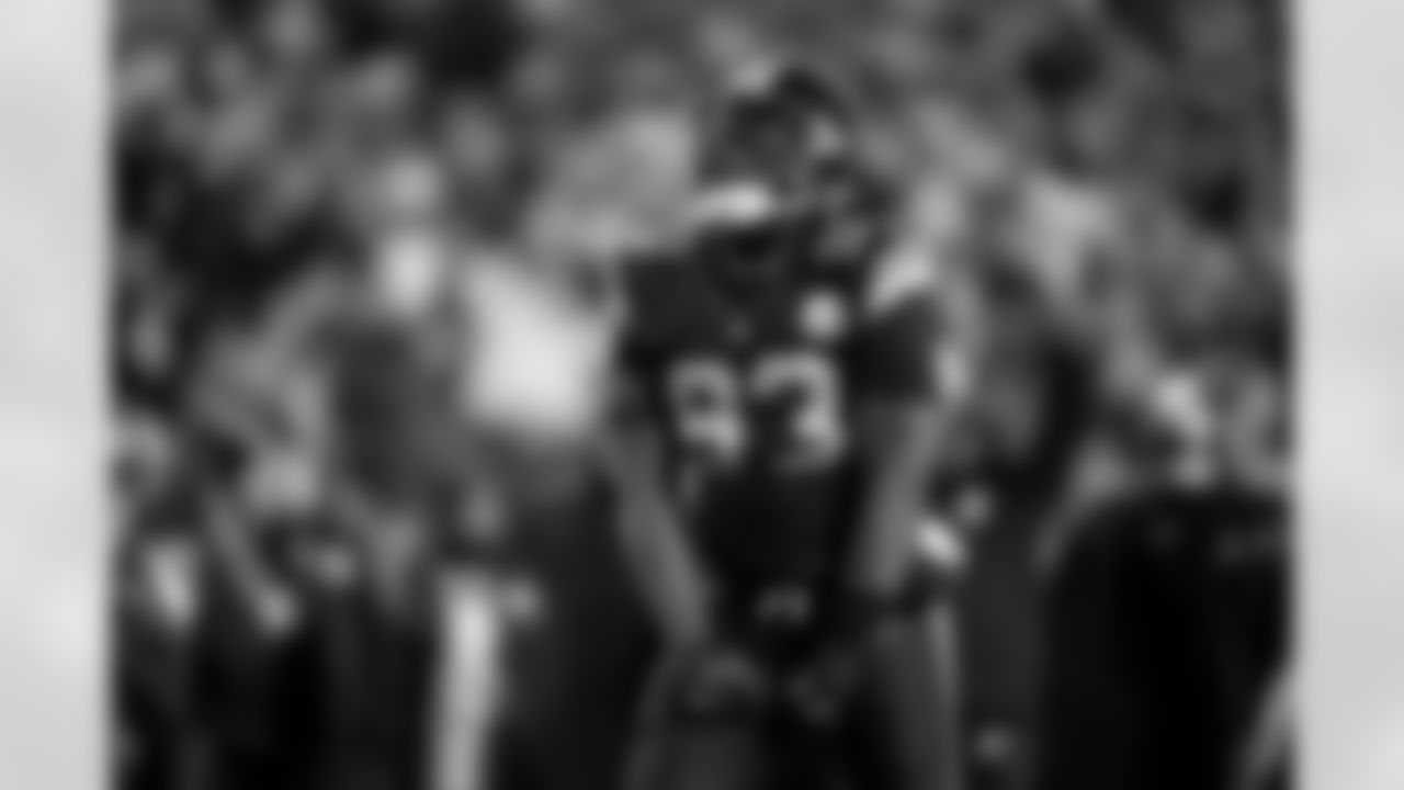 Pittsburgh Steelers defensive tackle Esezi Otomewo (93) during a regular season game between the Pittsburgh Steelers and the Miami Dolphins, Monday, Dec. 15, 2025 in Pittsburgh, PA. The Steelers defeated the Dolphins 28-15. (Karl Roser / Pittsburgh Steelers)