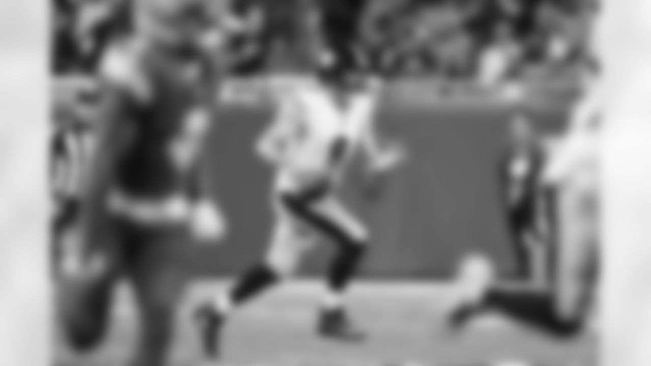 Pittsburgh Steelers quarterback Aaron Rodgers (8) during a regular season game between the Pittsburgh Steelers and the Detroit Lions, Sunday, Dec. 21, 2025 in Detroit, MI. (Karl Roser / Pittsburgh Steelers)