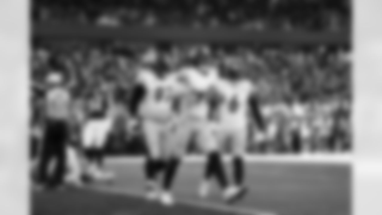 Pittsburgh Steelers linebacker T.J. Watt (90) during a regular season game between the Pittsburgh Steelers and the Chicago Bears, Sunday, Nov. 23, 2025 in Chicago, IL. (Karl Roser / Pittsburgh Steelers)