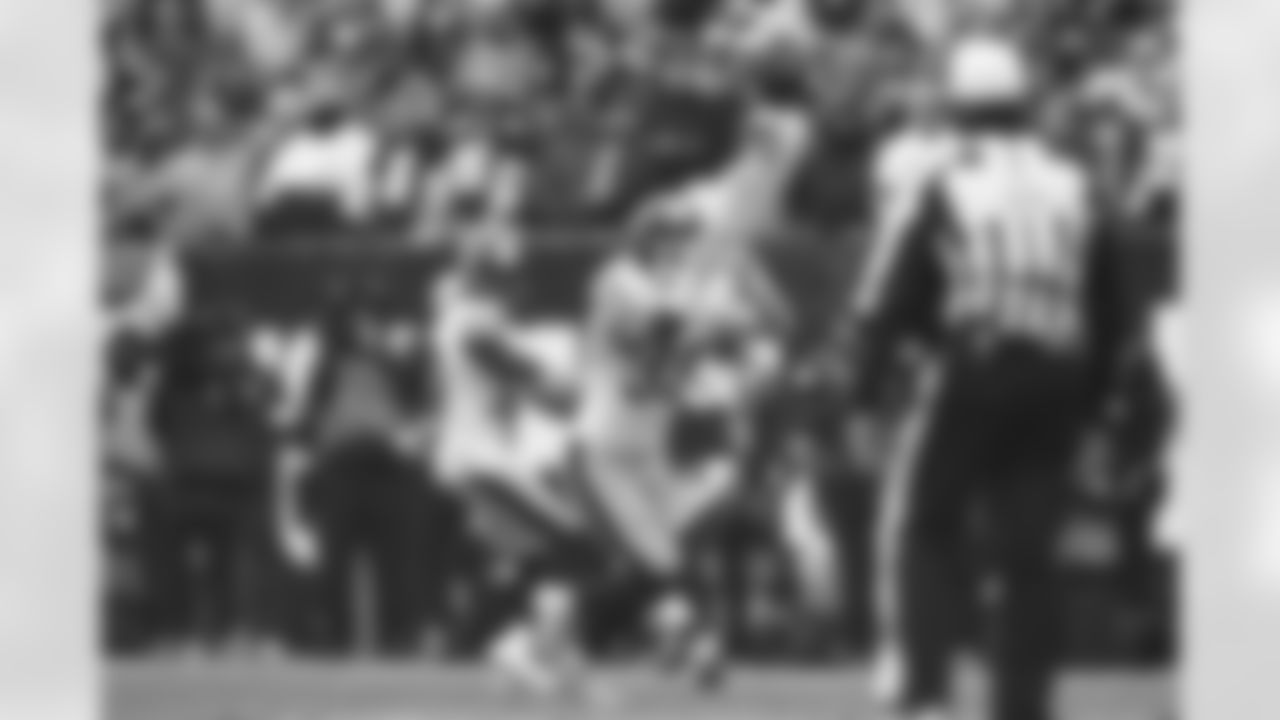 Pittsburgh Steelers linebacker Jack Sawyer (33) during a regular season game between the Pittsburgh Steelers and the Cleveland Browns, Sunday, Dec. 28, 2025 in Cleveland, OH. (Alysa Rubin / Pittsburgh Steelers)