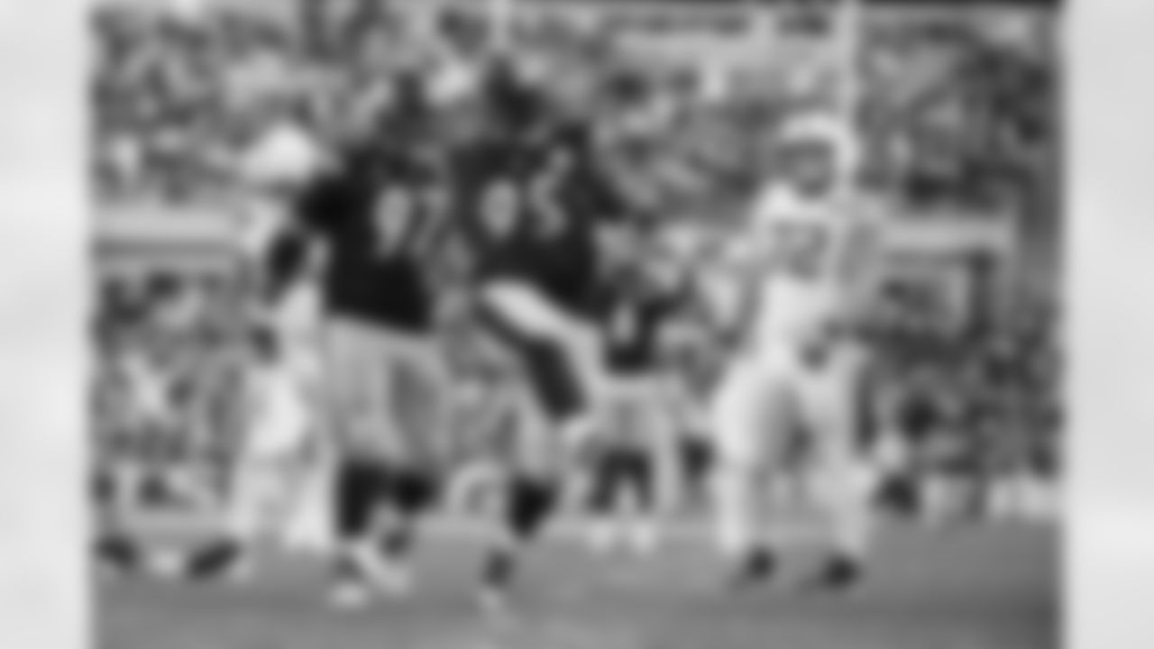 Pittsburgh Steelers defensive tackle Keeanu Benton (95) Pittsburgh Steelers defensive tackle Cameron Heyward (97) during a regular season game between the Pittsburgh Steelers and the Indianapolis Colts, Sunday, Nov. 2, 2025 in Pittsburgh, PA. (Taylor Ollason / Pittsburgh Steelers)