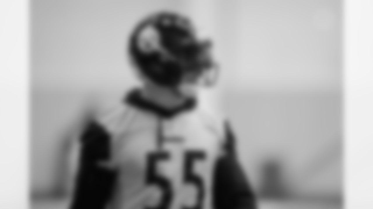 Pittsburgh Steelers linebacker Cole Holcomb (55) during practice at the UPMC Rooney Sports Complex preparing for a Week 14 matchup against the Baltimore Ravens, Friday, Dec. 5, 2025 in Pittsburgh, PA. (Karl Roser / Pittsburgh Steelers)