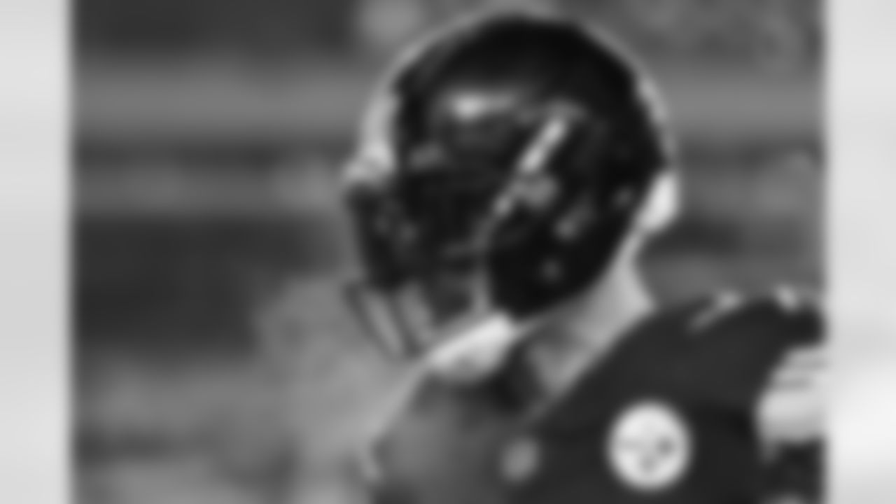 Pittsburgh Steelers linebacker T.J. Watt (90) during a regular season game between the Pittsburgh Steelers and the Baltimore Ravens, Sunday, Jan. 4, 2026 in Pittsburgh, PA. (Karl Roser / Pittsburgh Steelers)