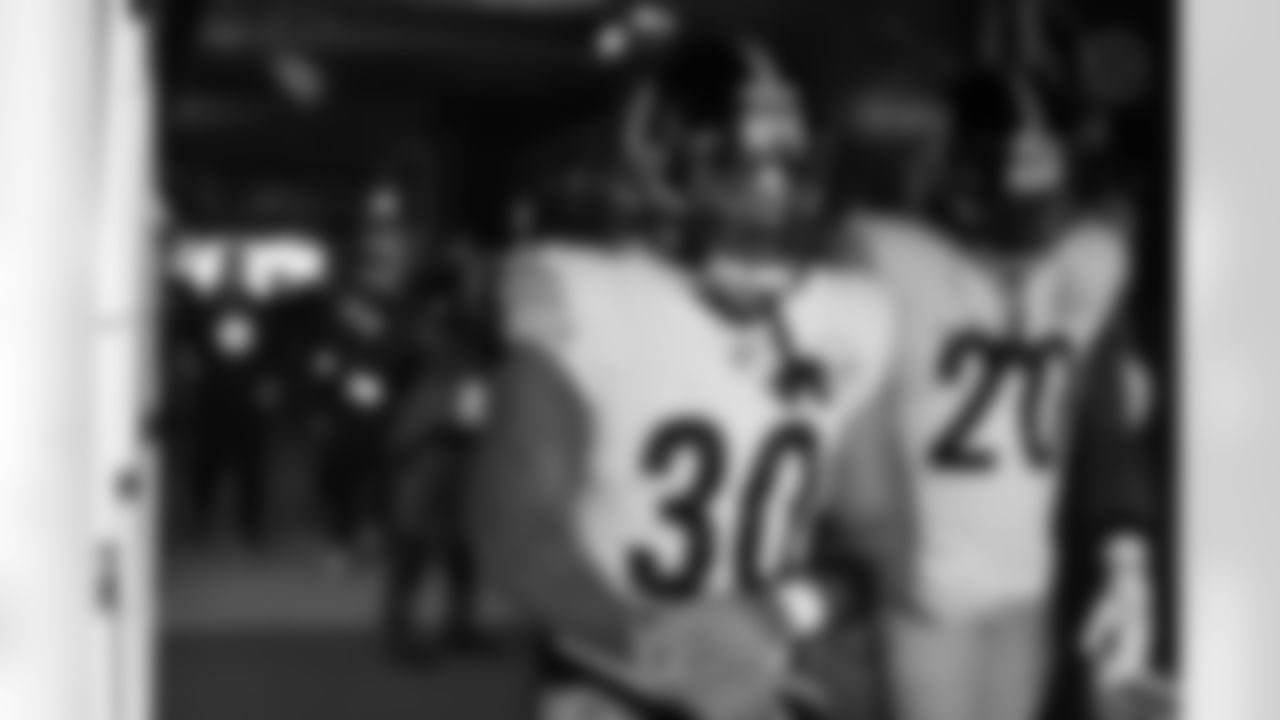 Pittsburgh Steelers running back Jaylen Warren (30) during a regular season game between the Pittsburgh Steelers and the Baltimore Ravens, Sunday, Dec. 7, 2025 in Baltimore, MD. (Taylor Ollason / Pittsburgh Steelers)