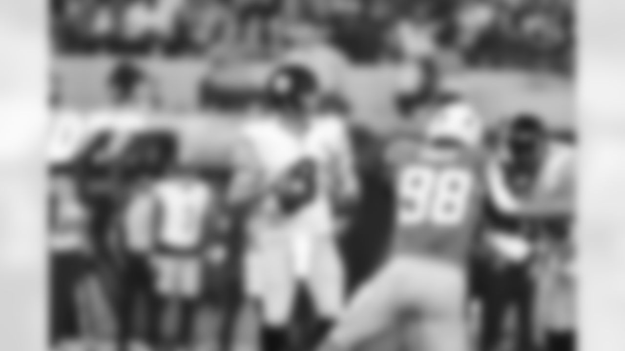 Pittsburgh Steelers quarterback Aaron Rodgers (8) during a regular season game between the Pittsburgh Steelers and the Los Angeles Chargers, Sunday, Nov. 9, 2025 in Inglewood, CA. (Karl Roser / Pittsburgh Steelers)