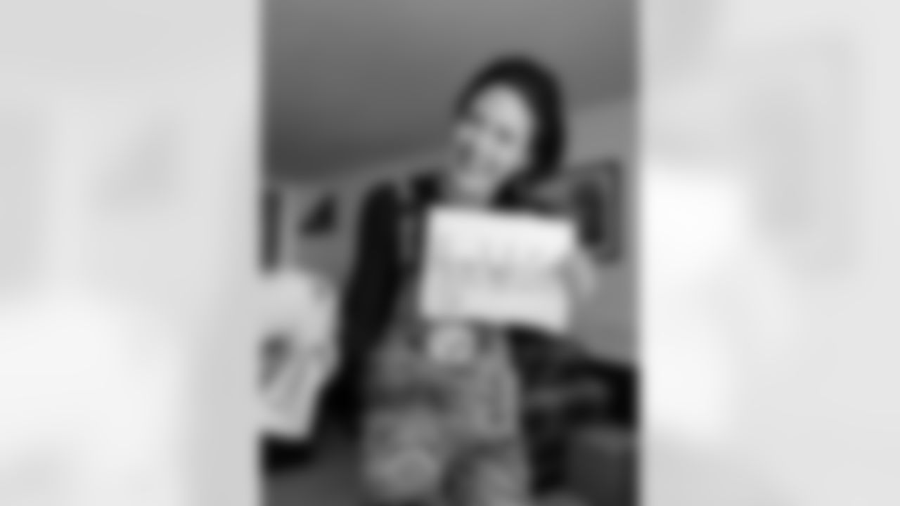SNUTraditions_HereWeGoSigns_Jan122024346PM_Vannatta_Angelica_97494590_20240112_110522.jpg_97494590_20240112_110522