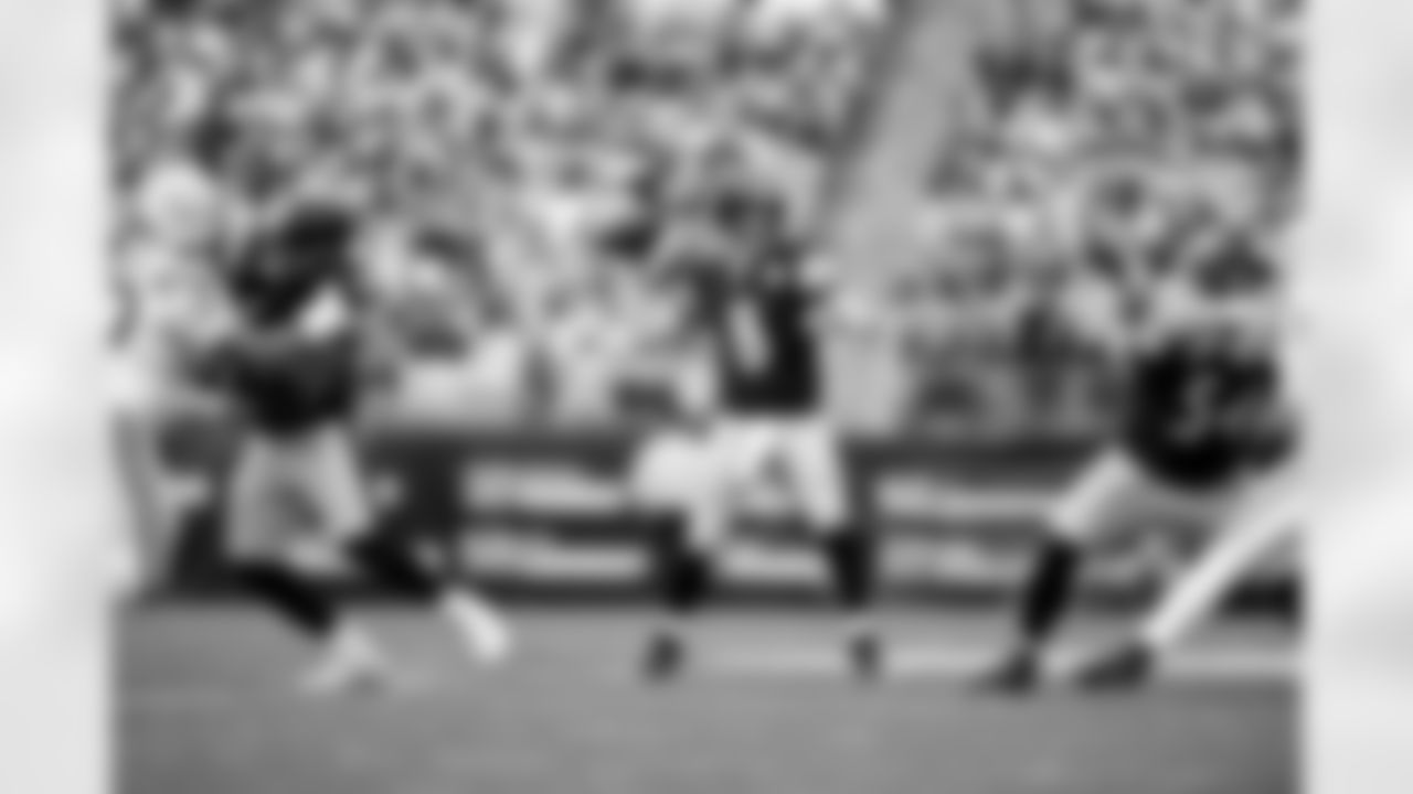 Pittsburgh Steelers quarterback Aaron Rodgers (8) during a regular season game between the Pittsburgh Steelers and the Indianapolis Colts, Sunday, Nov. 2, 2025 in Pittsburgh, PA. (Alysa Rubin / Pittsburgh Steelers)