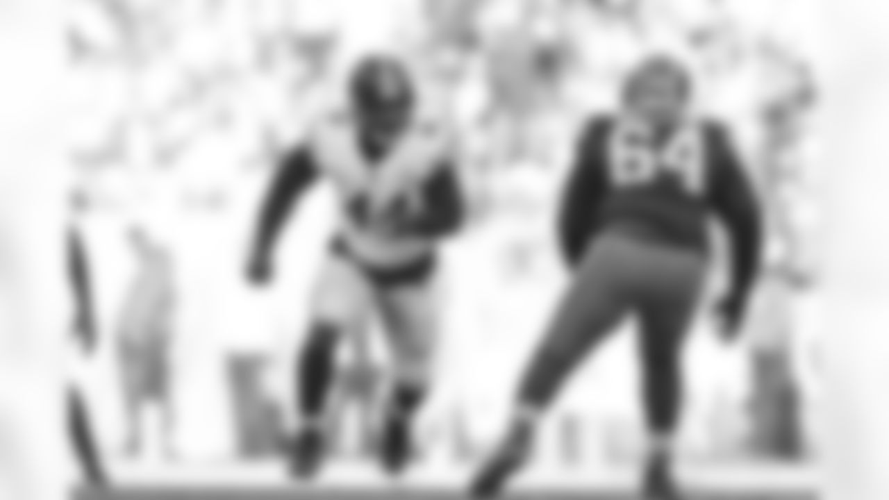 Pittsburgh Steelers linebacker Markus Golden (44) during a regular season game between the Pittsburgh Steelers and the Cleveland Browns, Sunday, Nov. 19, 2023 in Cleveland, OH. (Karl Roser / Pittsburgh Steelers)