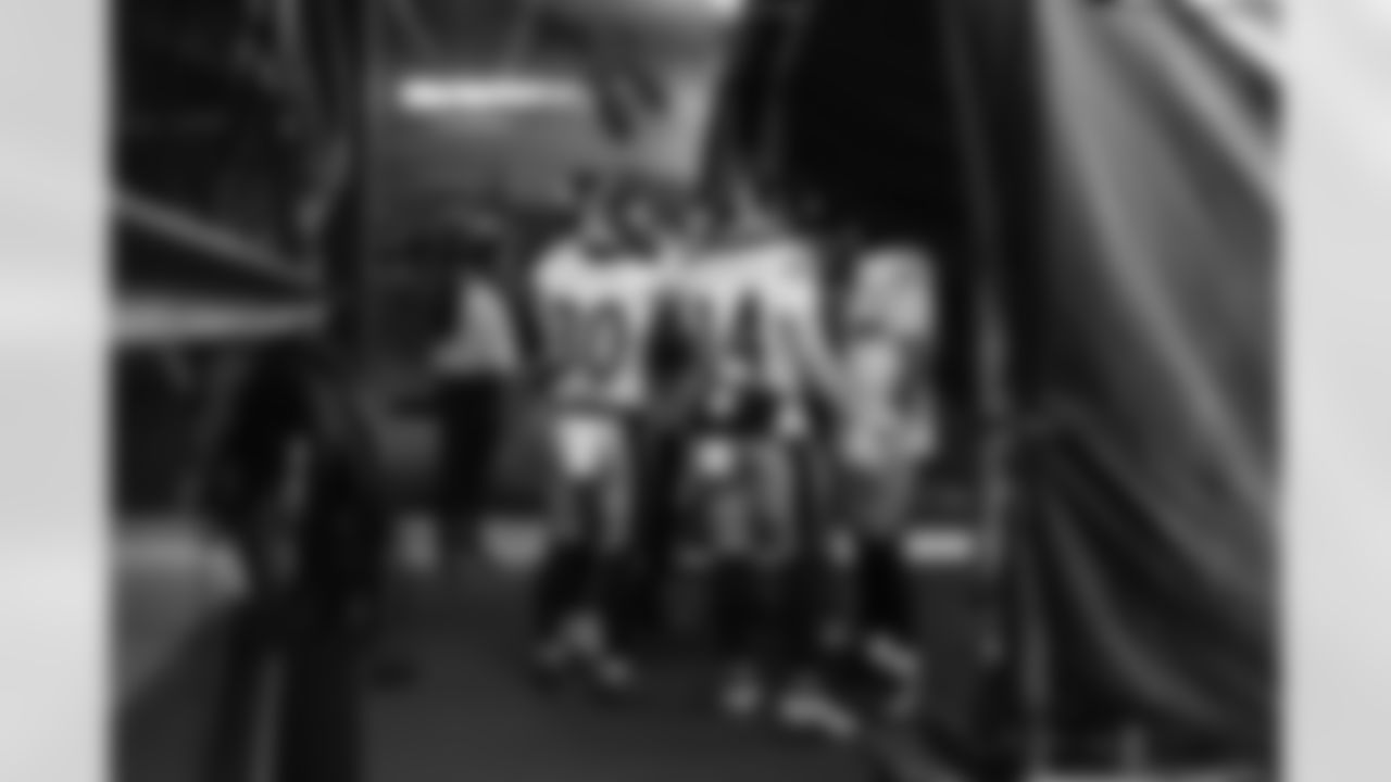 Pittsburgh Steelers running back Jaylen Warren (30) and Pittsburgh Steelers running back Kenneth Gainwell (14) during a regular season game between the Pittsburgh Steelers and the Baltimore Ravens, Sunday, Dec. 7, 2025 in Baltimore, MD. (Alysa Rubin / Pittsburgh Steelers)