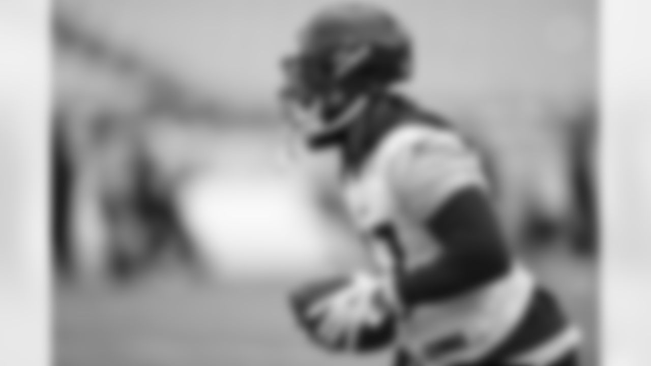 Pittsburgh Steelers running back Trey Sermon (37) during practice at Acrisure Stadium preparing for a Week 18 matchup against the Baltimore Ravens, Friday, Jan. 2, 2026 in Pittsburgh, PA. (Karl Roser / Pittsburgh Steelers)