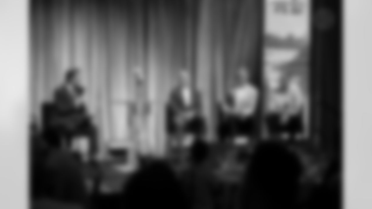 The Pittsburgh Steelers celebrated the 20th anniversary of Super Bowl XL during the Alumni Weekend Dinner at Acrisure Stadium benefitting the UPMC Sports Medicine Concussion Program, Saturday, Nov. 1, 2025 in Pittsburgh, PA. (Alysa Rubin / Pittsburgh Steelers)