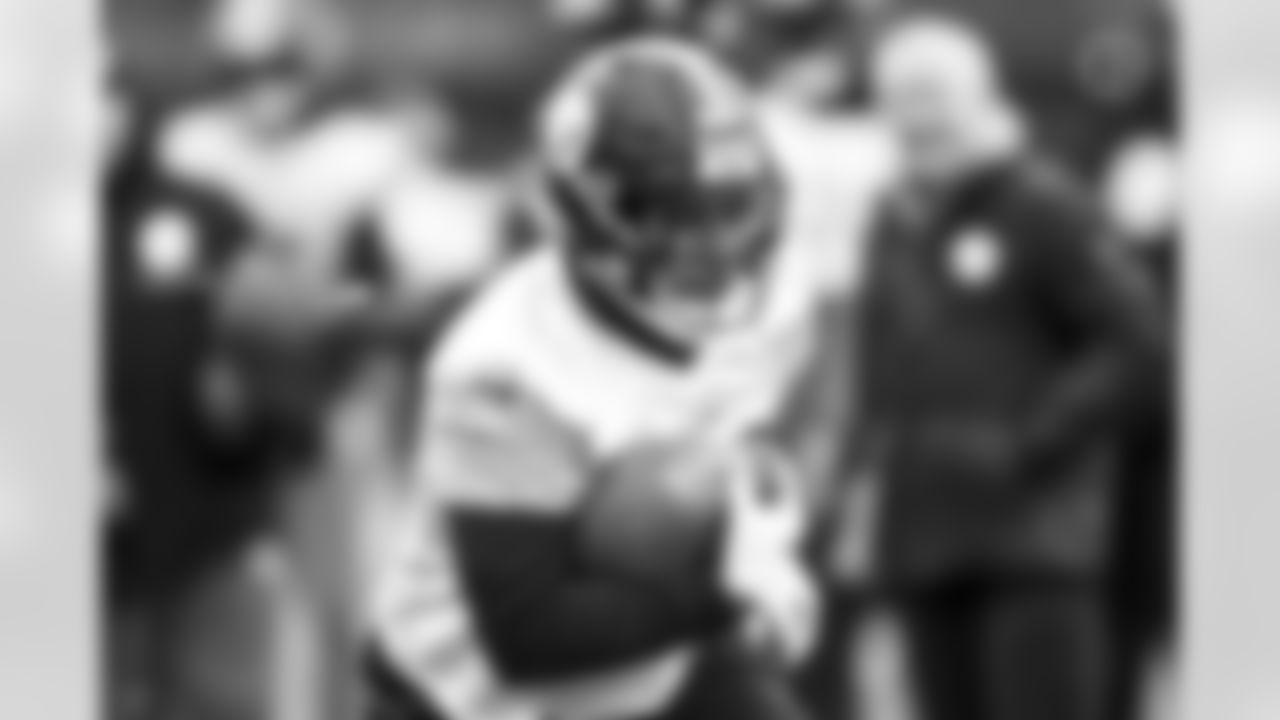 Pittsburgh Steelers tight end/fullback Connor Heyward (83) during practice at the UPMC Rooney Sports Complex preparing for a Week 18 matchup against the Baltimore Ravens, Thursday, Jan. 4, 2024 in Pittsburgh, PA. (Abigail Dean / Pittsburgh Steelers)