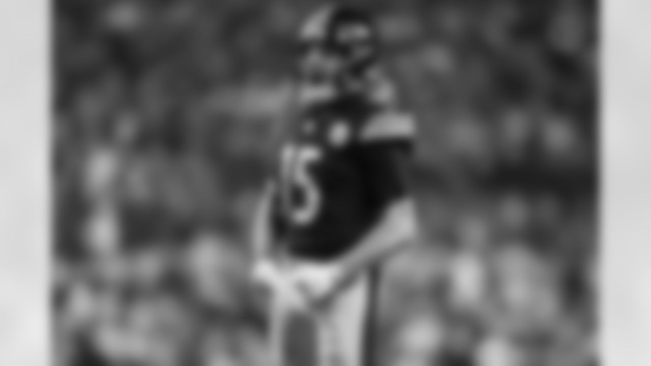 Pittsburgh Steelers wide receiver Ben Skowronek (15) during a regular season game between the Pittsburgh Steelers and the Baltimore Ravens, Sunday, Jan. 4, 2026 in Pittsburgh, PA.  (Alysa Rubin / Pittsburgh Steelers)