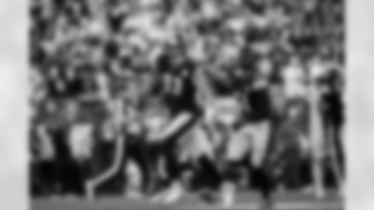 Pittsburgh Steelers linebacker Jack Sawyer (33) and Pittsburgh Steelers linebacker Nick Herbig (51) during a regular season game between the Pittsburgh Steelers and the Indianapolis Colts, Sunday, Nov. 2, 2025 in Pittsburgh, PA. The Steelers defeated the Colts 27-20. (Karl Roser / Pittsburgh Steelers)