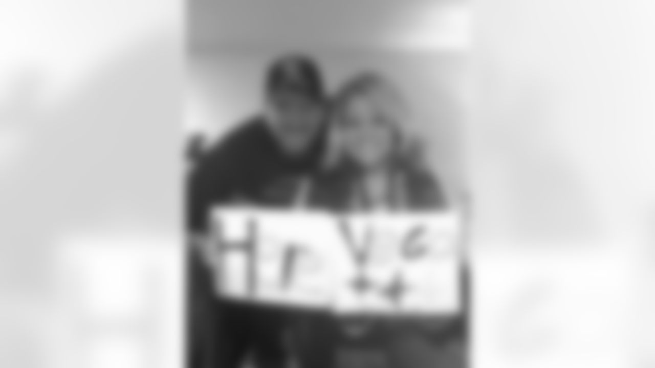 SNUTraditions_HereWeGoSigns_Jan1120241243PM_Bray_Stephanie_97494590_Herewego.jpg_97494590_Herewego