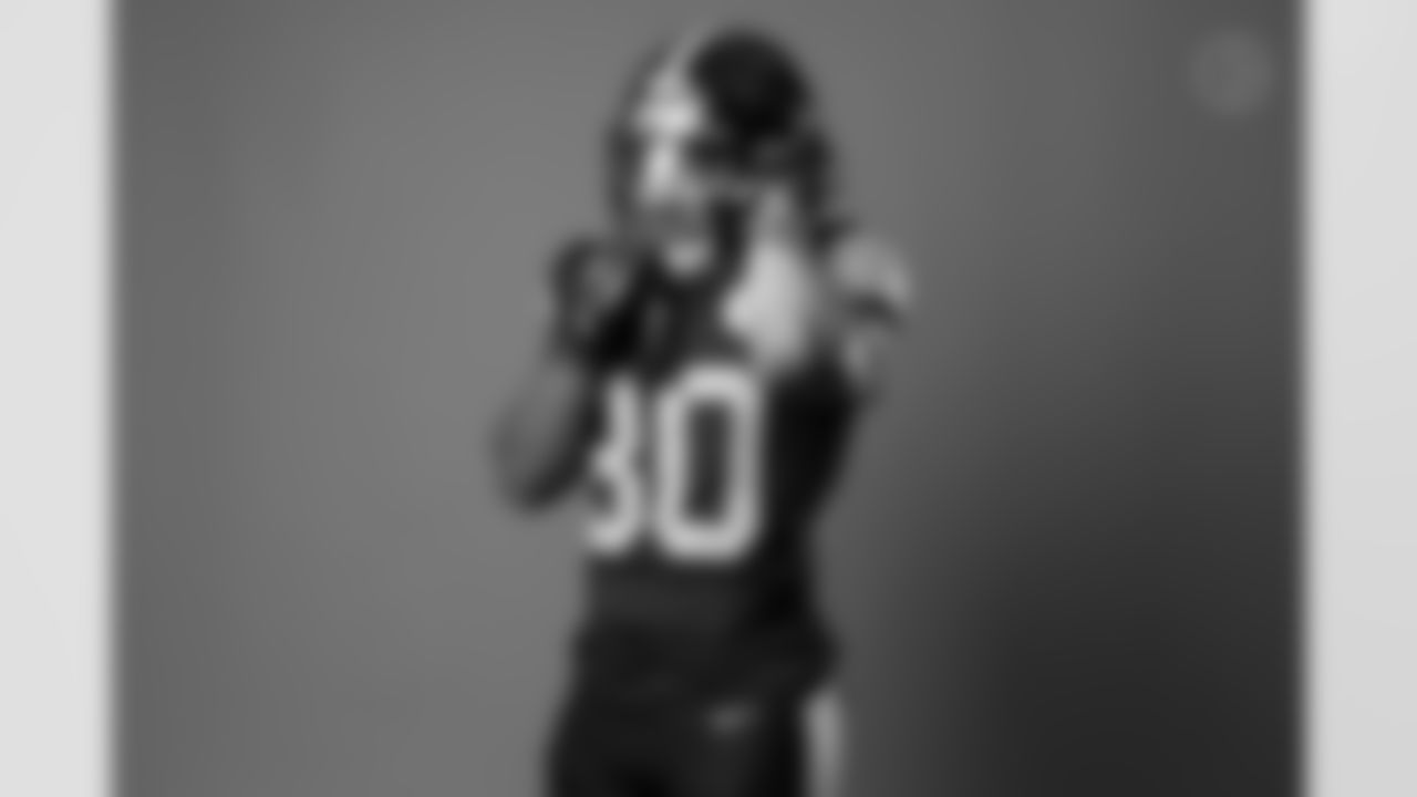 Pittsburgh Steelers running back Jaylen Warren (30) wears the color rush uniform during a photoshoot, Tuesday, Dec. 2, 2025 in Pittsburgh, PA. (Alysa Rubin / Pittsburgh Steelers)