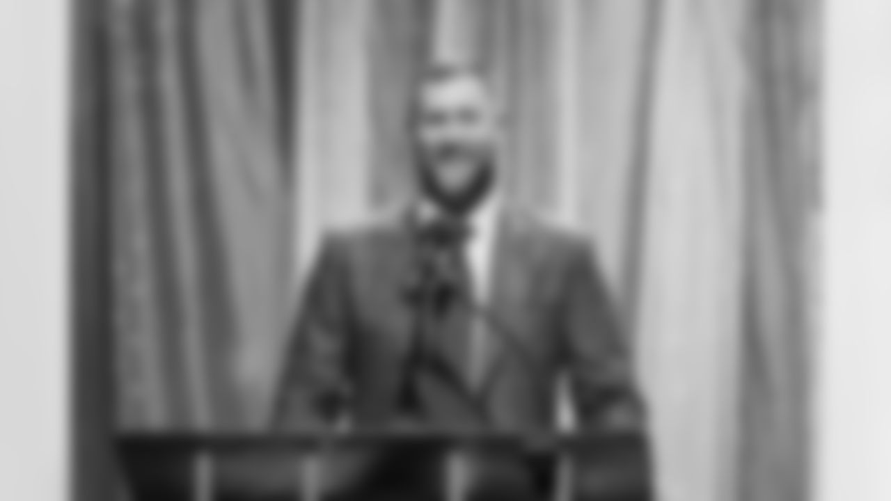 The Pittsburgh Steelers celebrate the 2025 Hall of Honor Class during the Hall of Honor Dinner Ceremony presented by U.S. Steel on Sunday, Dec. 14, 2025 in Pittsburgh, PA. (Alysa Rubin / Pittsburgh Steelers)