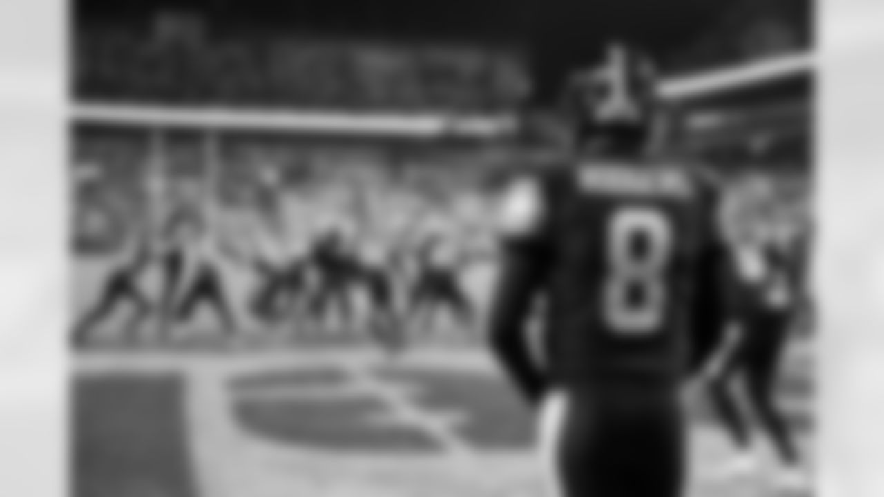 Pittsburgh Steelers quarterback Aaron Rodgers (8) during a regular season game between the Pittsburgh Steelers and the Miami Dolphins, Monday, Dec. 15, 2025 in Pittsburgh, PA. (Alysa Rubin / Pittsburgh Steelers)