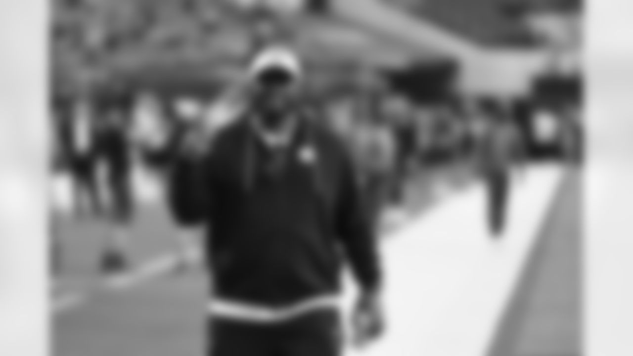 Pittsburgh Steelers head coach Mike Tomlin during a regular season game between the Pittsburgh Steelers and the Los Angeles Chargers, Sunday, Nov. 9, 2025 in Inglewood, CA. (Karl Roser / Pittsburgh Steelers)