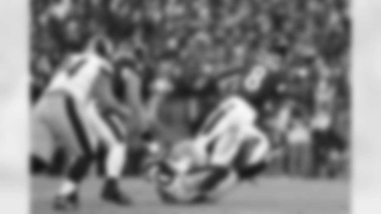 Pittsburgh Steelers defensive end Yahya Black (94) and Pittsburgh Steelers linebacker T.J. Watt (90) during a regular season game between the Pittsburgh Steelers and the Baltimore Ravens, Sunday, Dec. 7, 2025 in Baltimore, MD. (Karl Roser / Pittsburgh Steelers)