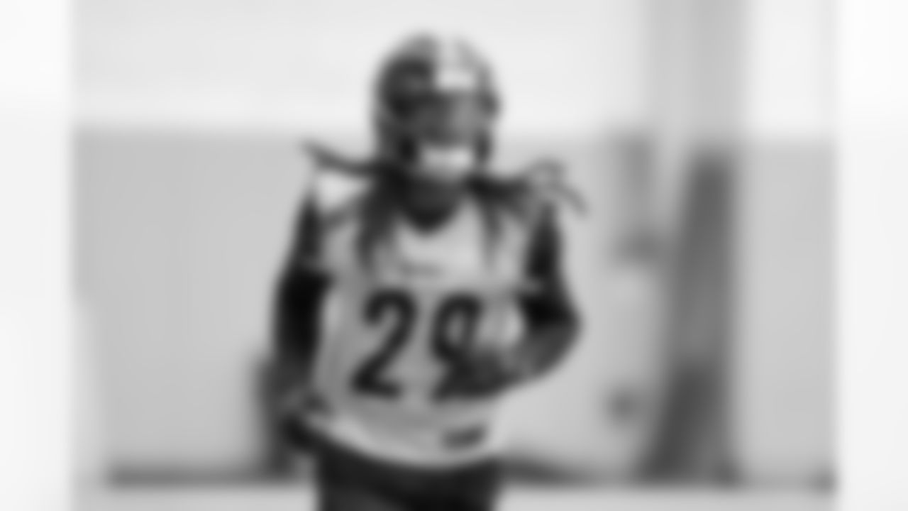 Pittsburgh Steelers safety Kyle Dugger (29) during practice at the UPMC Rooney Sports Complex preparing for a Week 9 matchup against the Indianapolis Colts, Thursday, Oct. 30, 2025 in Pittsburgh, PA. (Karl Roser / Pittsburgh Steelers)