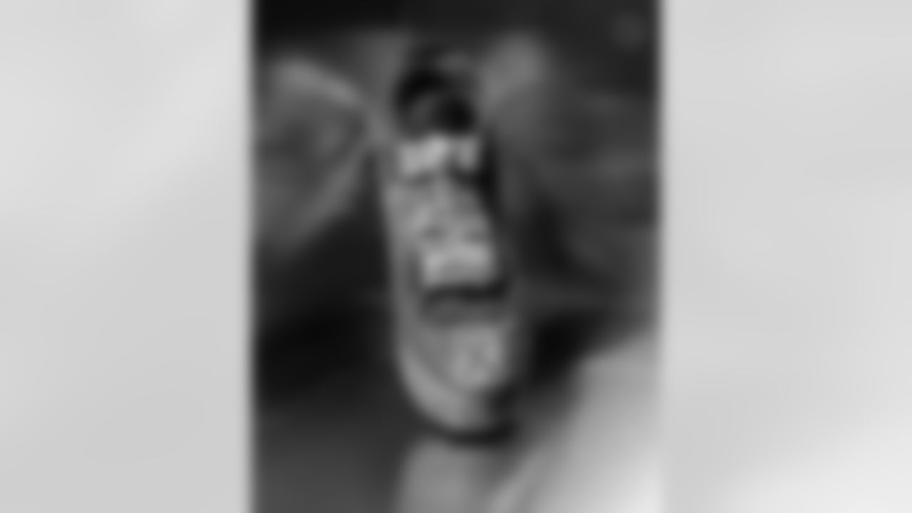 Pittsburgh Steelers defensive end DeMarvin Leal (98) will showcase his custom cleats supporting leukemia awareness during Week 13. (Alysa Rubin / Pittsburgh Steelers)