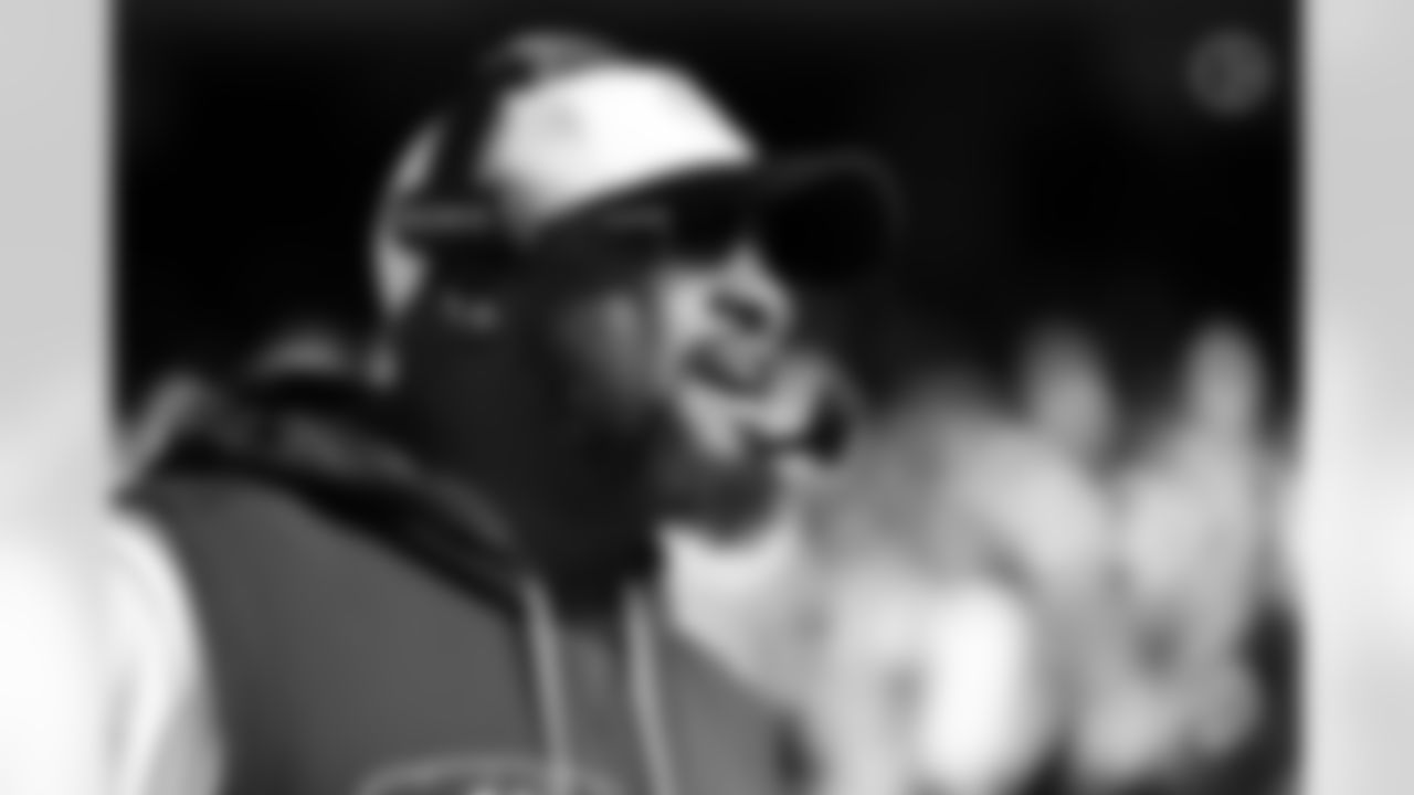 Pittsburgh Steelers head coach Mike Tomlin during a regular season game between the Pittsburgh Steelers and the Chicago Bears, Sunday, Nov. 23, 2025 in Chicago, IL. (Karl Roser / Pittsburgh Steelers)