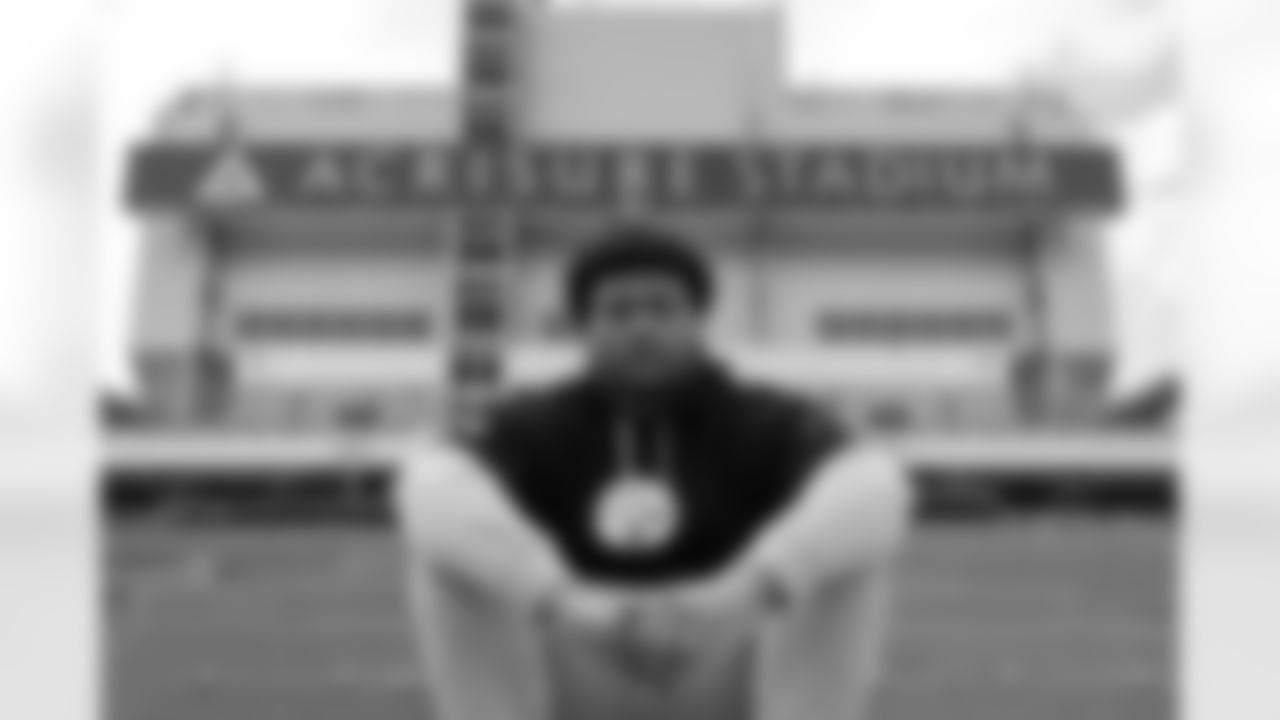 Pittsburgh Steelers first-round pick Derrick Harmon (99) tours Pittsburgh following the 2025 NFL Draft on Friday, May 16, 2025 in Pittsburgh, PA. (#1\ / Pittsburgh Steelers)