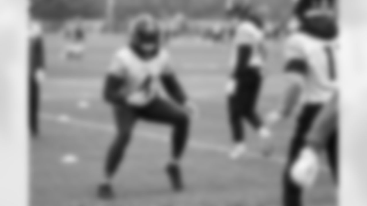 Pittsburgh Steelers wide receiver DK Metcalf (4) during practice at the UPMC Rooney Sports Complex preparing for a Week 12 matchup against the Chicago Bears, Thursday, Nov. 20, 2025 in Pittsburgh, PA. (Karl Roser / Pittsburgh Steelers)