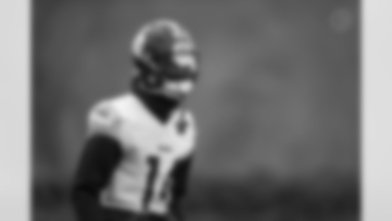 Pittsburgh Steelers wide receiver George Pickens (14) during practice at the UPMC Rooney Sports Complex preparing for a Week 16 matchup against the Cincinnati Bengals, Thursday, Dec. 21, 2023 in Pittsburgh, PA. (Karl Roser / Pittsburgh Steelers)