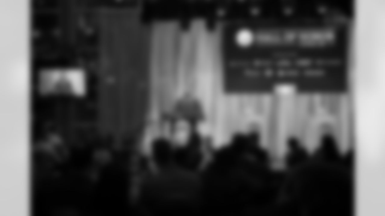 The Pittsburgh Steelers celebrate the 2025 Hall of Honor Class during the Hall of Honor Dinner Ceremony presented by U.S. Steel on Sunday, Dec. 14, 2025 in Pittsburgh, PA. (Alysa Rubin / Pittsburgh Steelers)