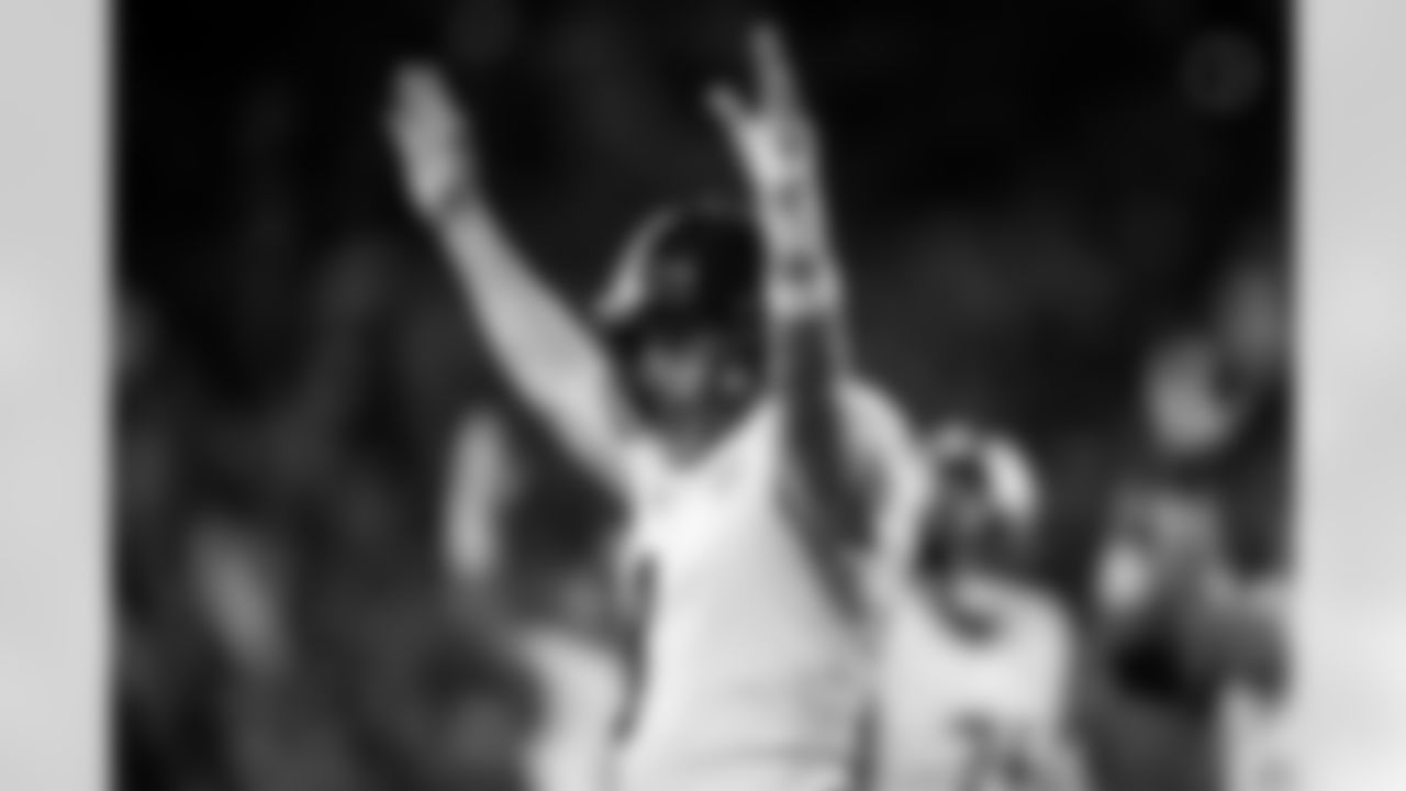 Pittsburgh Steelers quarterback Aaron Rodgers (8) celebrates scoring a touchdown during a regular season game against the Detroit Lions, Sunday, Dec. 21, 2025 in Detroit, MI. The Steelers defeated the Lions 29-24. (Alysa Rubin / Pittsburgh Steelers)