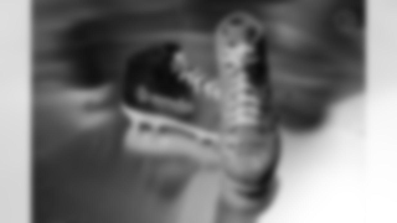 Pittsburgh Steelers defensive end Yahya Black (94) will showcase his custom cleats supporting NMDP Aplastic Anemia and the MDA International Foundation during Week 13. (Alysa Rubin / Pittsburgh Steelers)